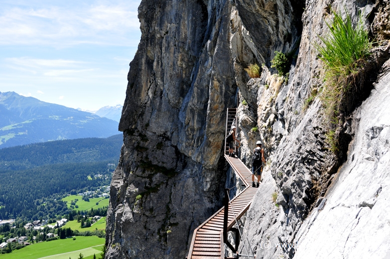 Hühnertreppe an der Felswand des Flimserstein